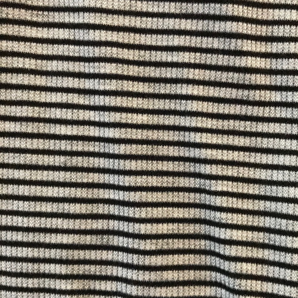 Crop Top - Picture 2 of 3
